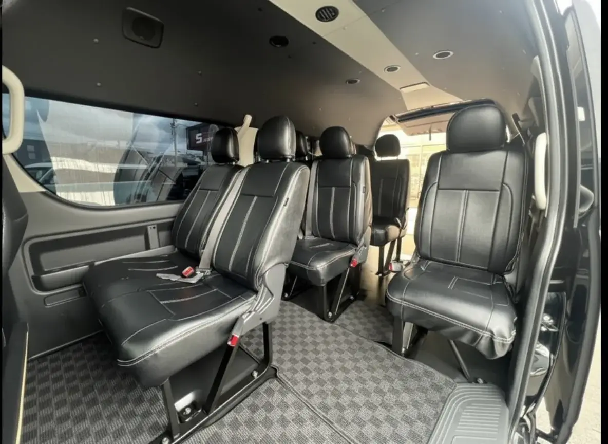 Toyota Hiace Grand Cabin - View 4