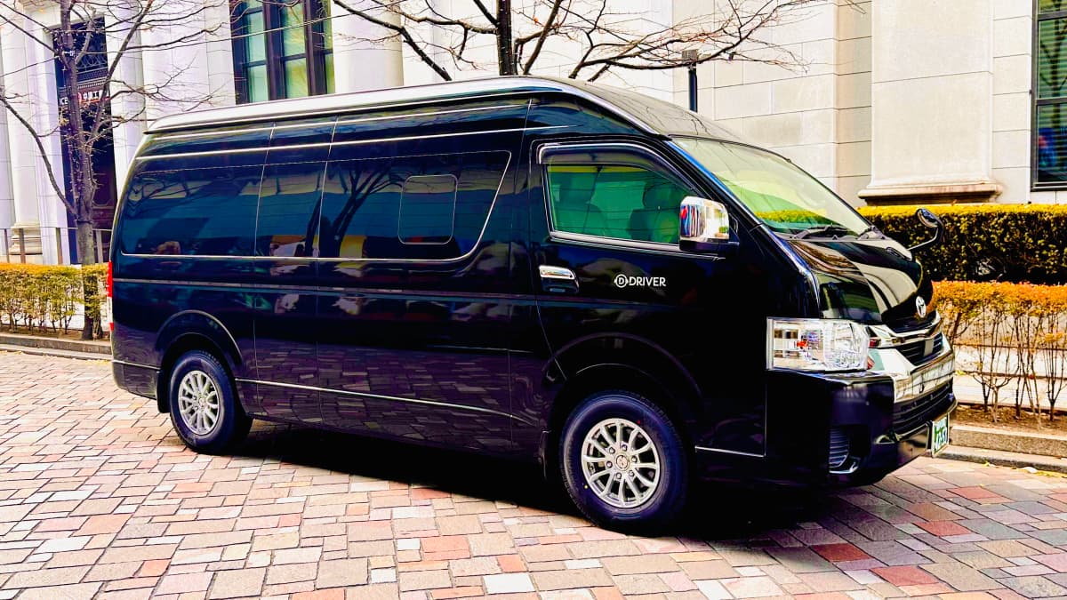 Toyota Hiace Grand Cabin